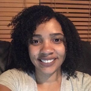 Meet your Posher, Lyn